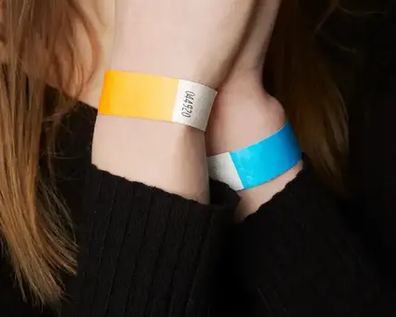 Pulseras de papel sin estampado